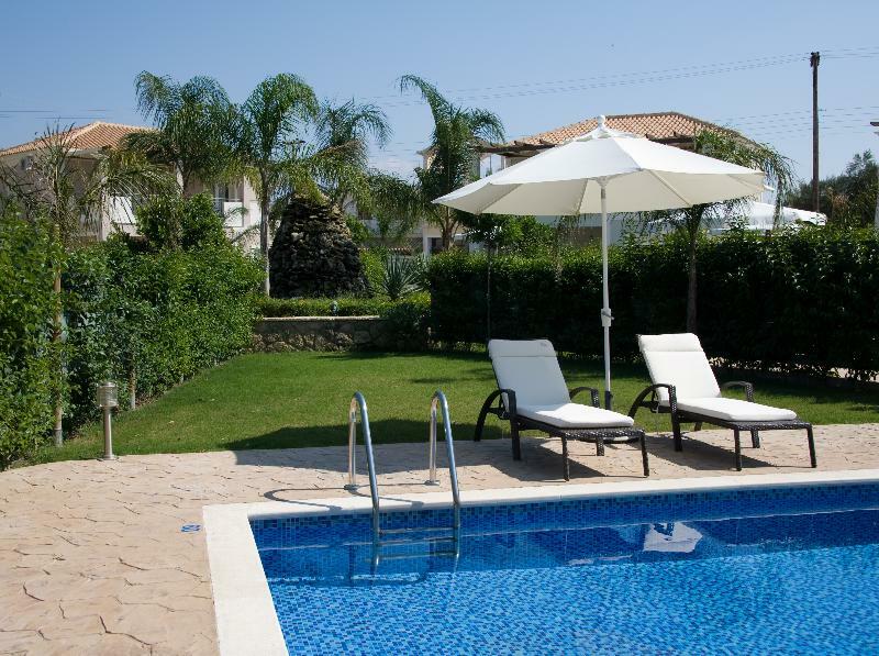Mamfredas Luxury Resort Planos  Ngoại thất bức ảnh